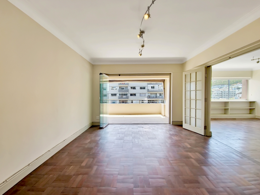 2 Bedroom Property for Sale in Sea Point Western Cape